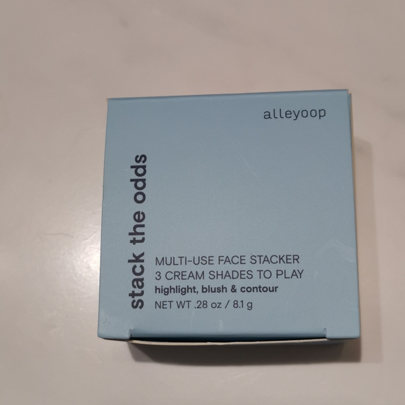 Alley oop 3in1 cream blush,bronzer and highlighter - Picture 3 of 5